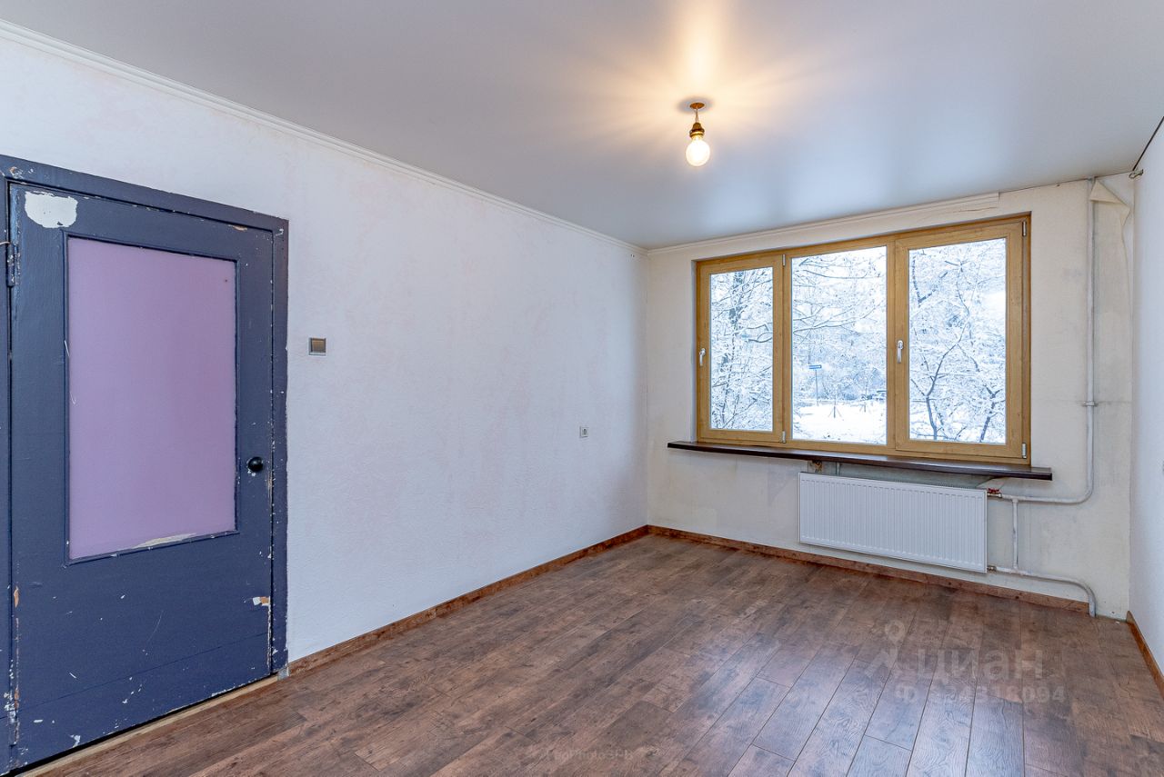 Продажа 2-комн квартиры на вторичном рынке Альпийский переулок,  д. 20