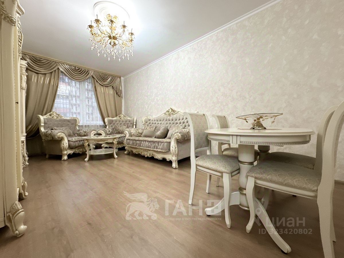 Продажа 4-комн квартиры на вторичном рынке Кудрово г., улица Венская, 4к2