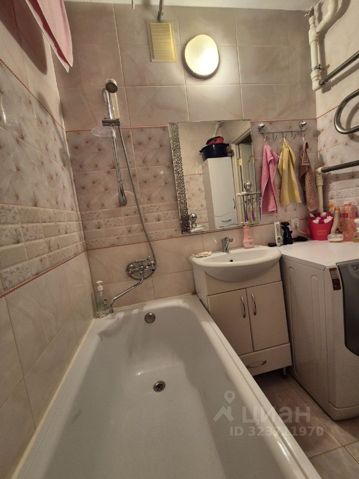 Продажа 1-комн квартиры на вторичном рынке Гатчина, улица Рощинская, 17Бк1