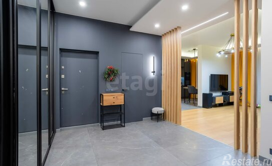 Продажа 3-комн квартиры на вторичном рынке Александра Матросова ул,  д. 1