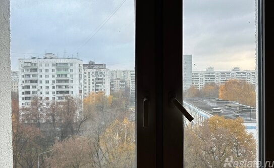 Продажа 3-комн квартиры на вторичном рынке улица Полбина,  д. 42