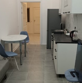 Продажа 2-комн квартиры на вторичном рынке улица Адмирала Руднева