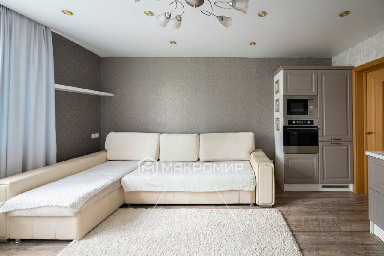 Продажа 3-комн квартиры на вторичном рынке дорога Кушелевская, 3к13