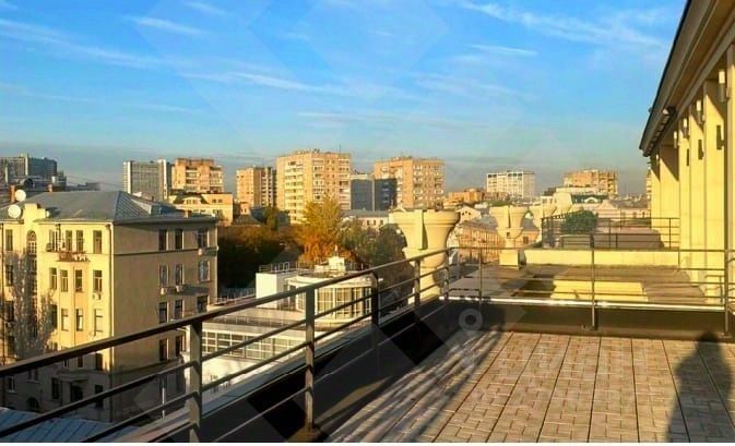 Продажа 5-комн квартиры на вторичном рынке Большой Левшинский переулок, 11