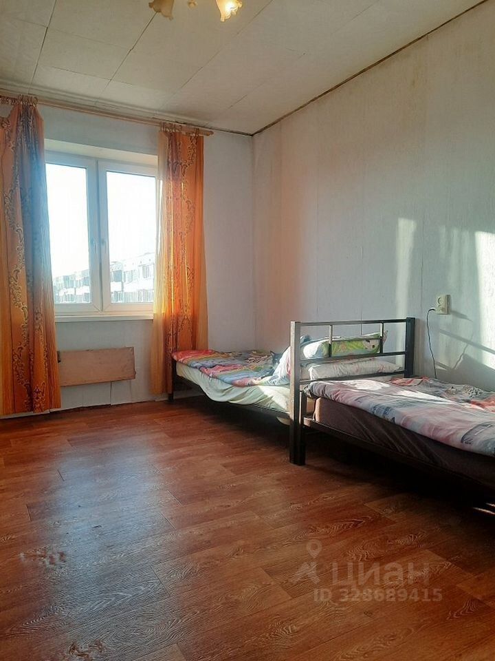 Продажа 3-комн квартиры на вторичном рынке Сланцы, улица Шахтерской Славы, 10