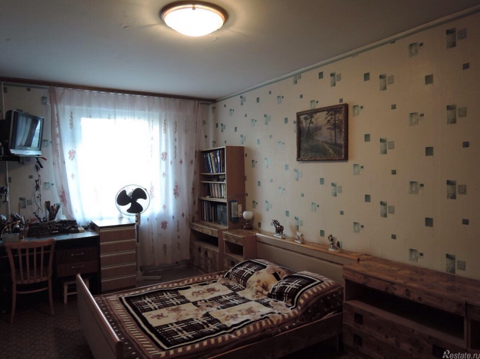 Продажа 4-комн квартиры на вторичном рынке Серпухов г, Бригадная ул,  д. 11