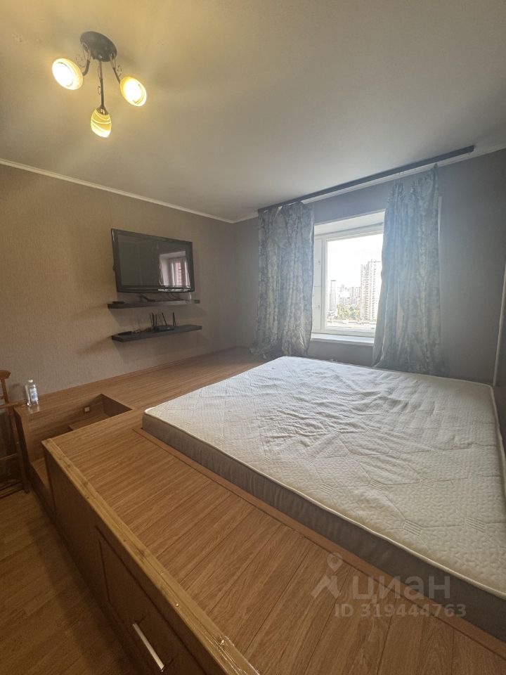 Аренда 2-комн квартиры на вторичном рынке улица Верхние Поля, 14К1