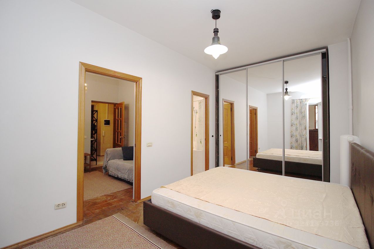 Аренда 2-комн квартиры на вторичном рынке переулок Сивцев Вражек, 15/25