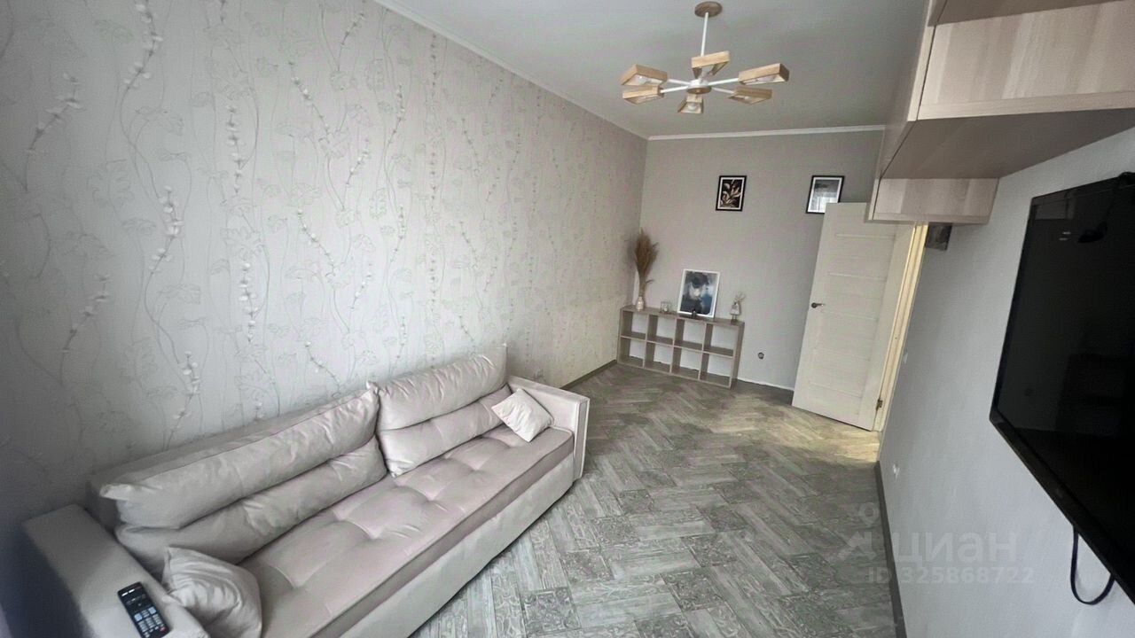 Продажа 2-комн квартиры на вторичном рынке Сходня мкр, Овражная улица, 24к15