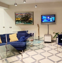 Аренда 4-комн квартиры на вторичном рынке Зоологическая улица,  д. 2