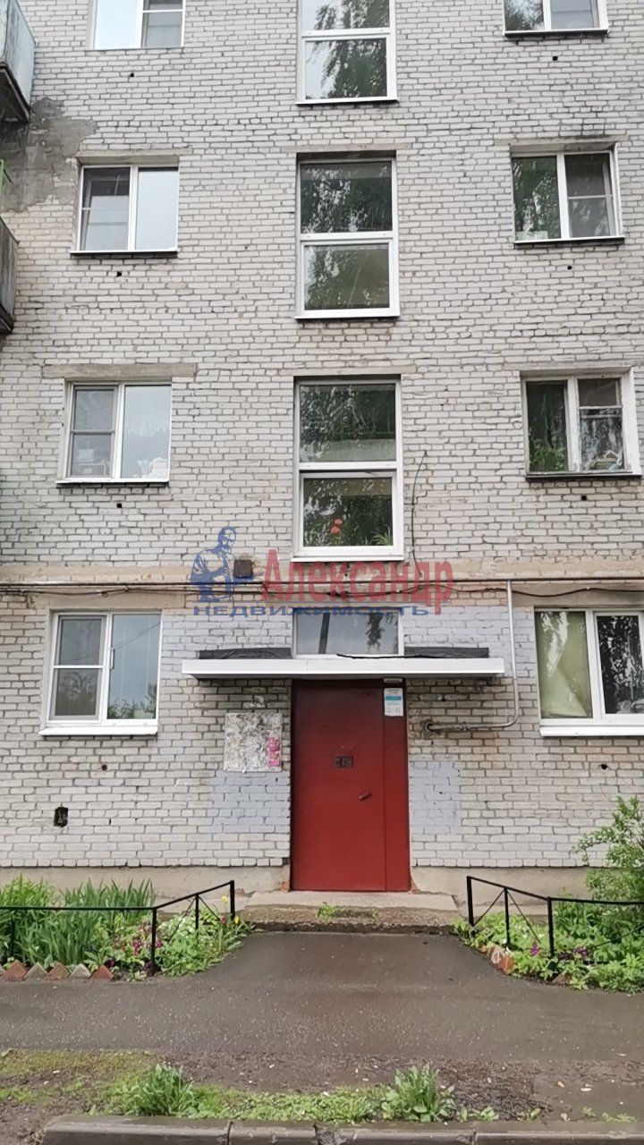 Продажа 3-комн квартиры на вторичном рынке Кировск г., Пушкина ул. ,  д. 2
