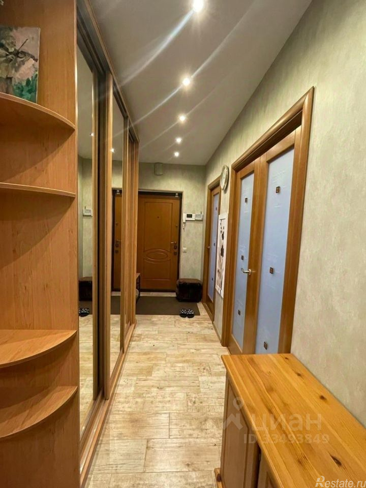Продажа 3-комн квартиры на вторичном рынке Красносельский 2-й пер,  д. 2