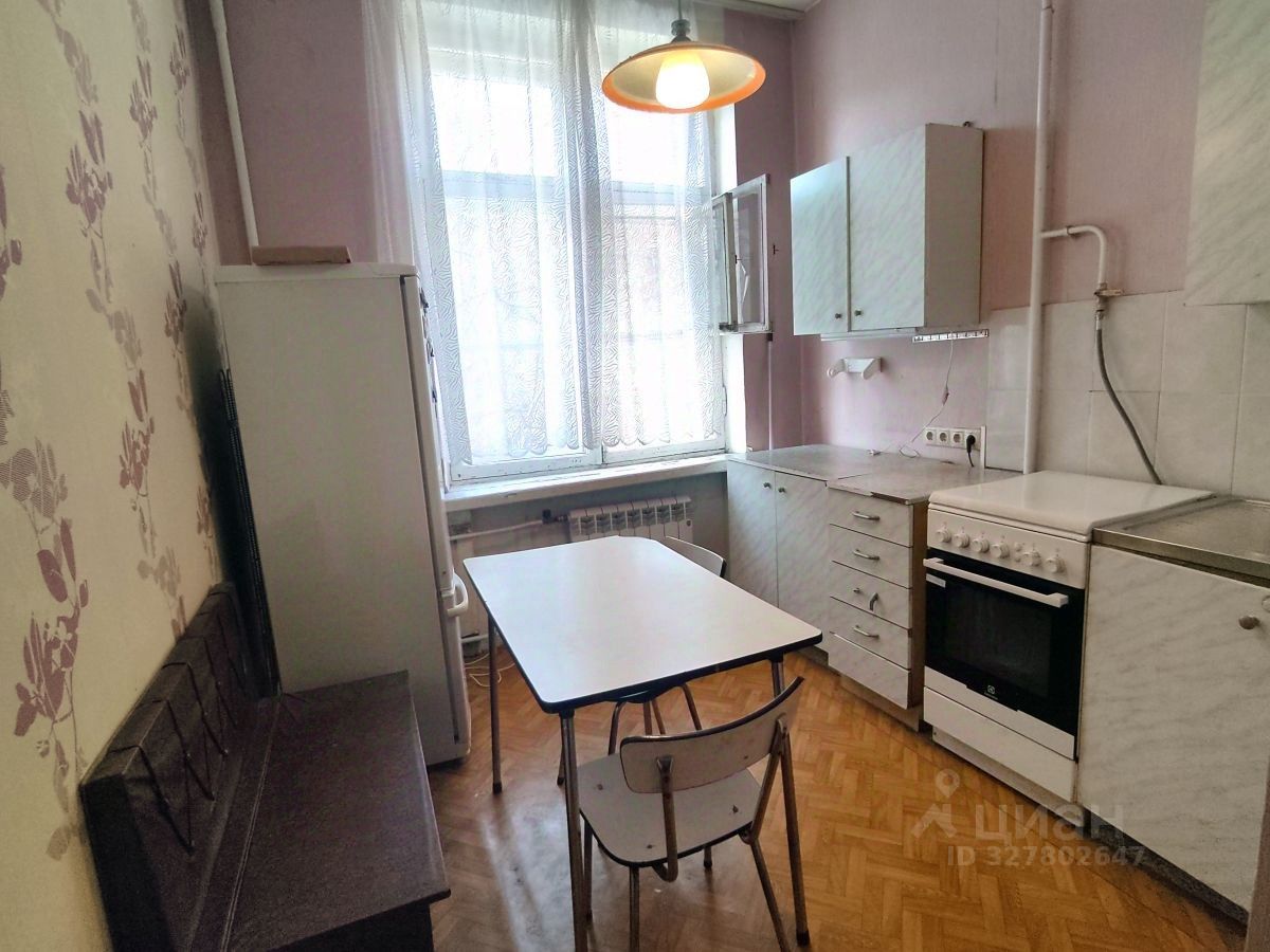 Продажа 2-комн квартиры на вторичном рынке Зверинецкая улица, 34