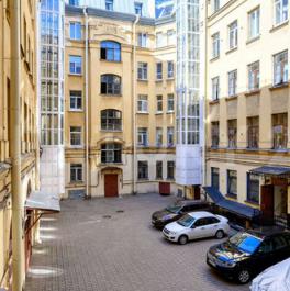 Продажа 3-комн квартиры на вторичном рынке ул Фурштатская,  д. 20
