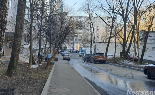 Продажа 4-комн квартиры на вторичном рынке Вильнюсская улица,  д. 4