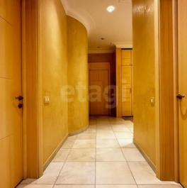 Продажа 3-комн квартиры на вторичном рынке Московский пр-кт,  д. 172,  к. 4