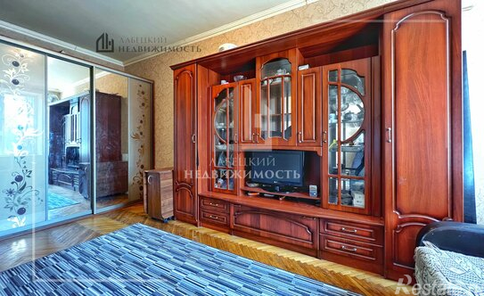 Продажа 2-комн квартиры на вторичном рынке улица Харченко,  д. 17