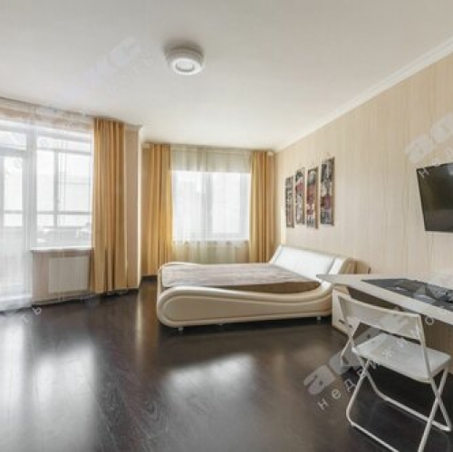 2-комн квартира Композиторов ул,  д. 18