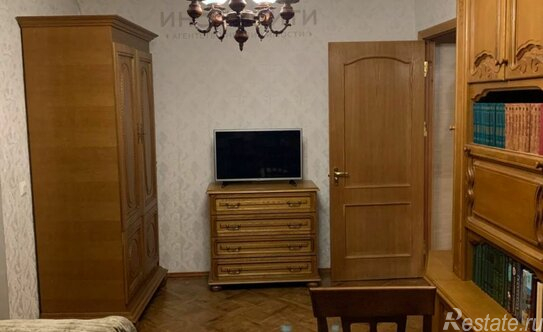 Продажа 2-комн квартиры на вторичном рынке улица Коминтерна,  д. 5