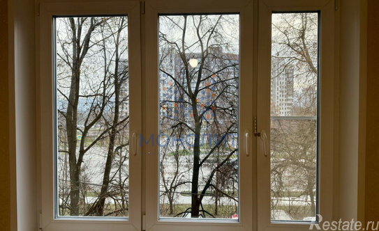 Продажа 1-комн квартиры на вторичном рынке улица Цюрупы,  д. 11 к3