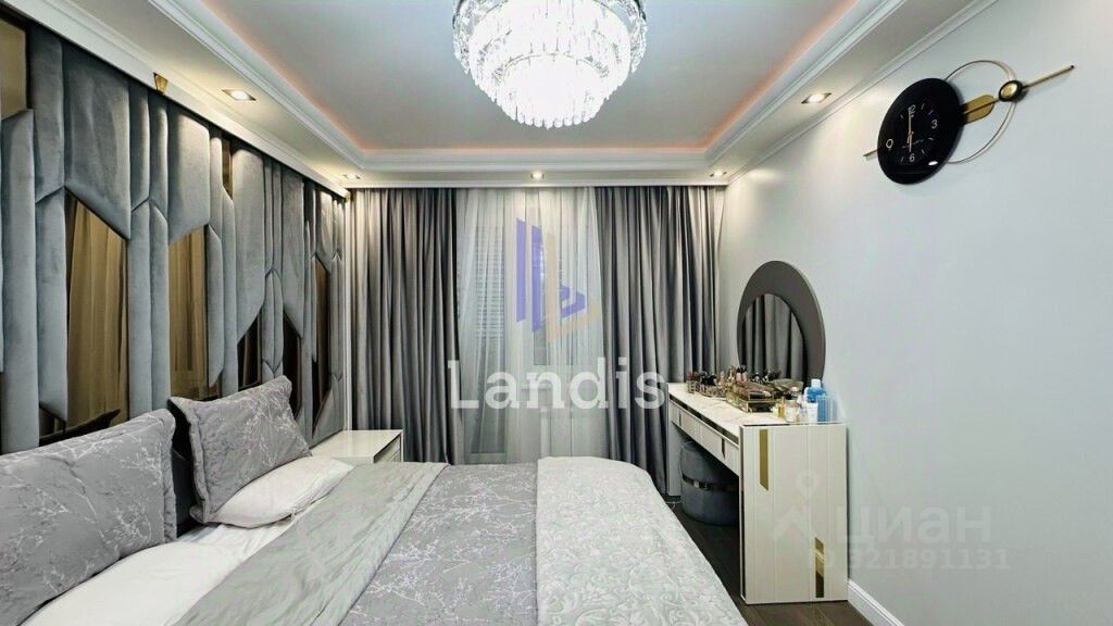 Продажа 3-комн квартиры на вторичном рынке Новороссийская улица, 27