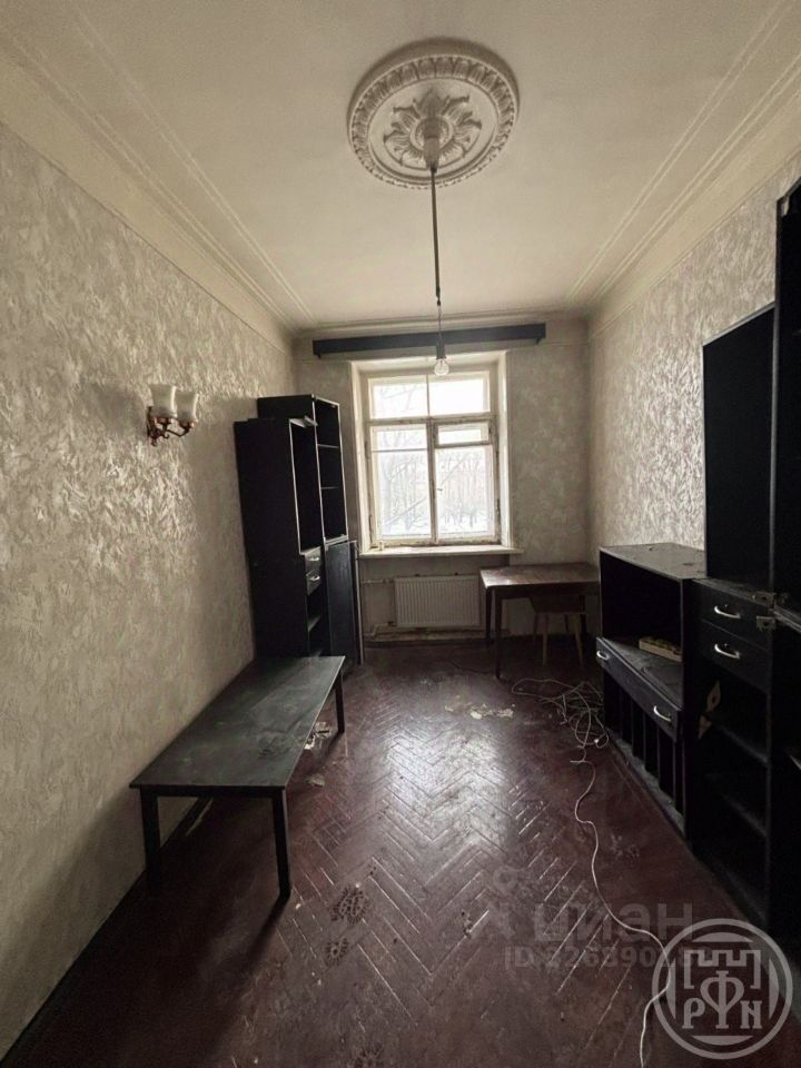 Продажа 3-комн квартиры на вторичном рынке Московский проспект, 182