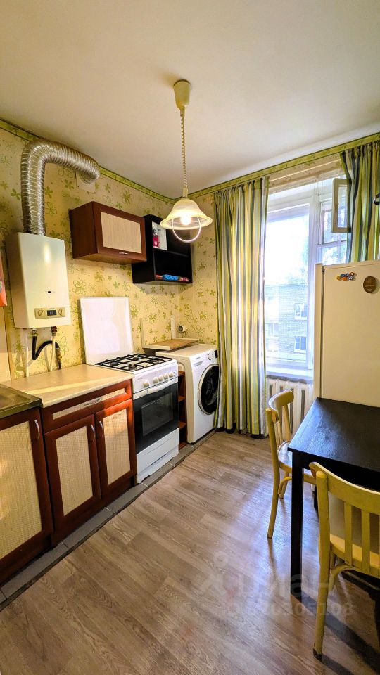 Продажа 1-комн квартиры на вторичном рынке Павловск, Гуммолосаровская улица, 23