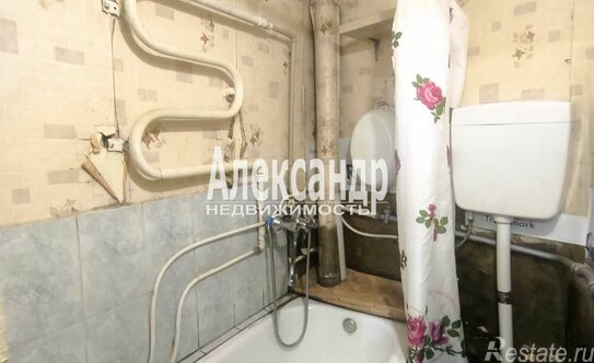 Продажа 1-комн квартиры на вторичном рынке Шкиперский проток