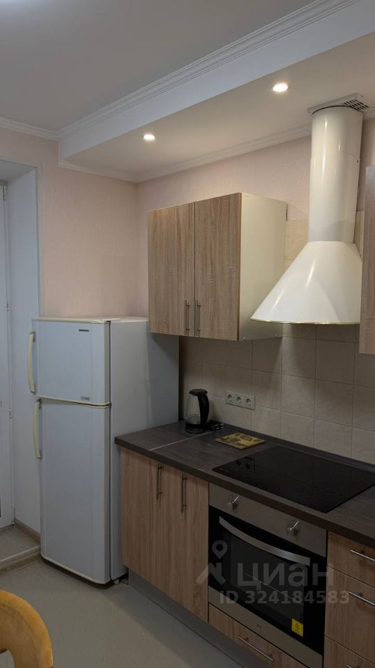 Аренда 2-комн квартиры на вторичном рынке Одинцово, улица Гвардейская, 15