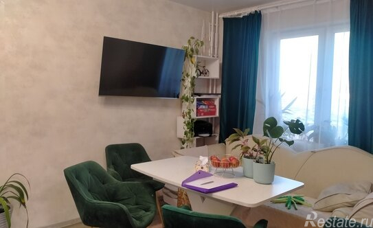 Продажа 3-комн квартиры на вторичном рынке Янино-1 пгт, Тюльпанов (Янила Драйв мкр) ул,  д. 2,  к. 2