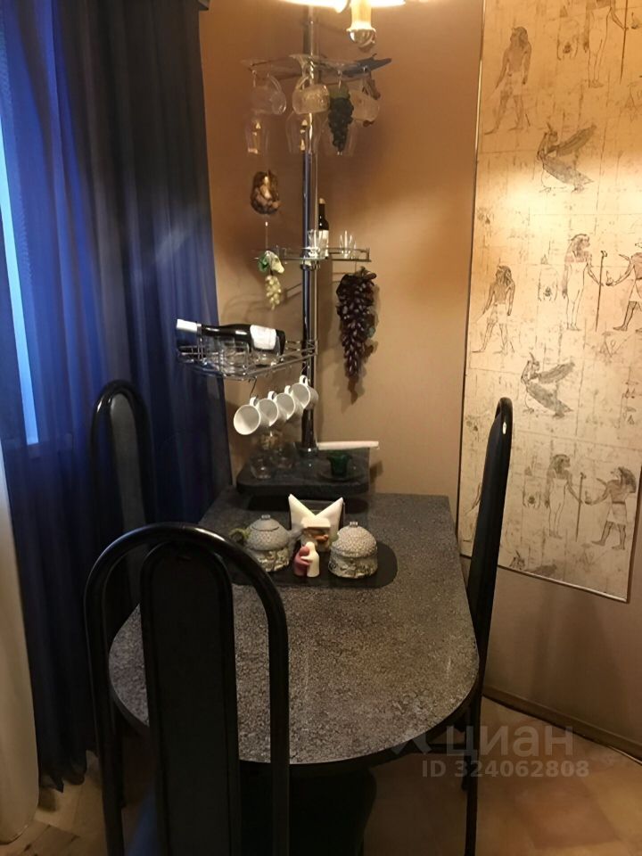 Продажа 3-комн квартиры на вторичном рынке Чертановская улица, 3К2