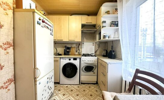 Продажа 2-комн квартиры на вторичном рынке Подольск, Профсоюзная улица,  д. 2/1