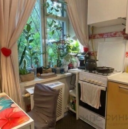 Продажа 1-комн квартиры на вторичном рынке Кронштадтский б-р,  д. 41