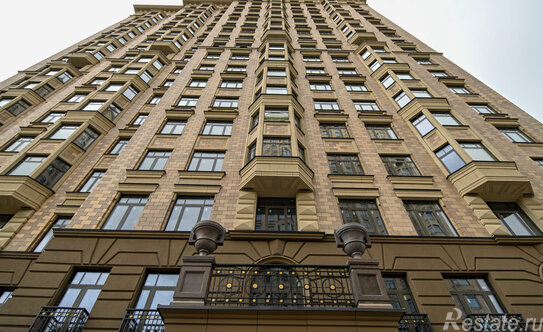 Продажа 3-комн квартиры на вторичном рынке улица Маршала Новикова