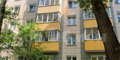 2-комн квартира Онежская улица,  д. 37