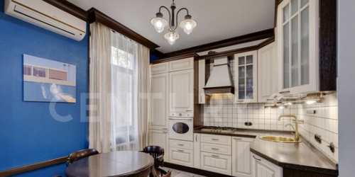 3-комн квартира Яковоапостольский переулок,  д. 17