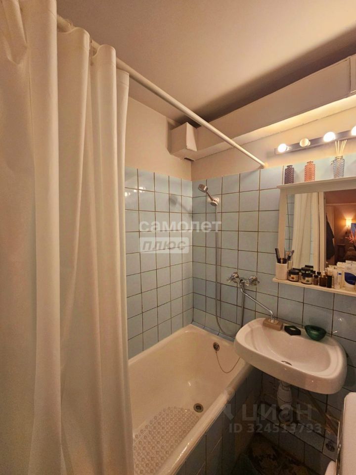 Продажа 2-комн квартиры на вторичном рынке Средний Каретный переулок, 6/9