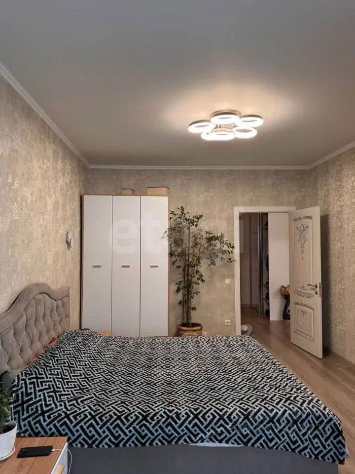 Продажа 3-комн квартиры на вторичном рынке Новоивановское пгт, шоссе Можайское, 50