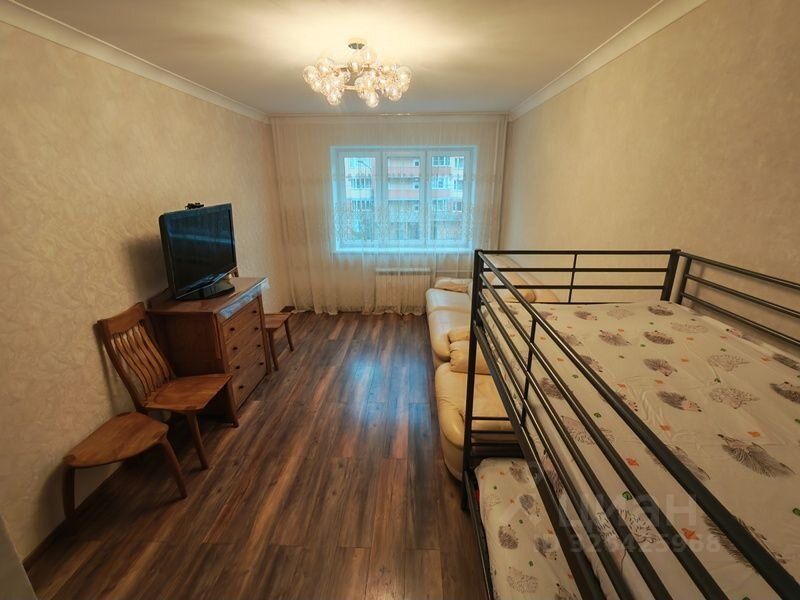 Продажа 1-комн квартиры на вторичном рынке Свердловский пгт, улица Михаила Марченко, 12
