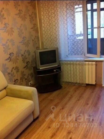 Аренда 1-комн квартиры на вторичном рынке Сиреневый бульвар, 64/31