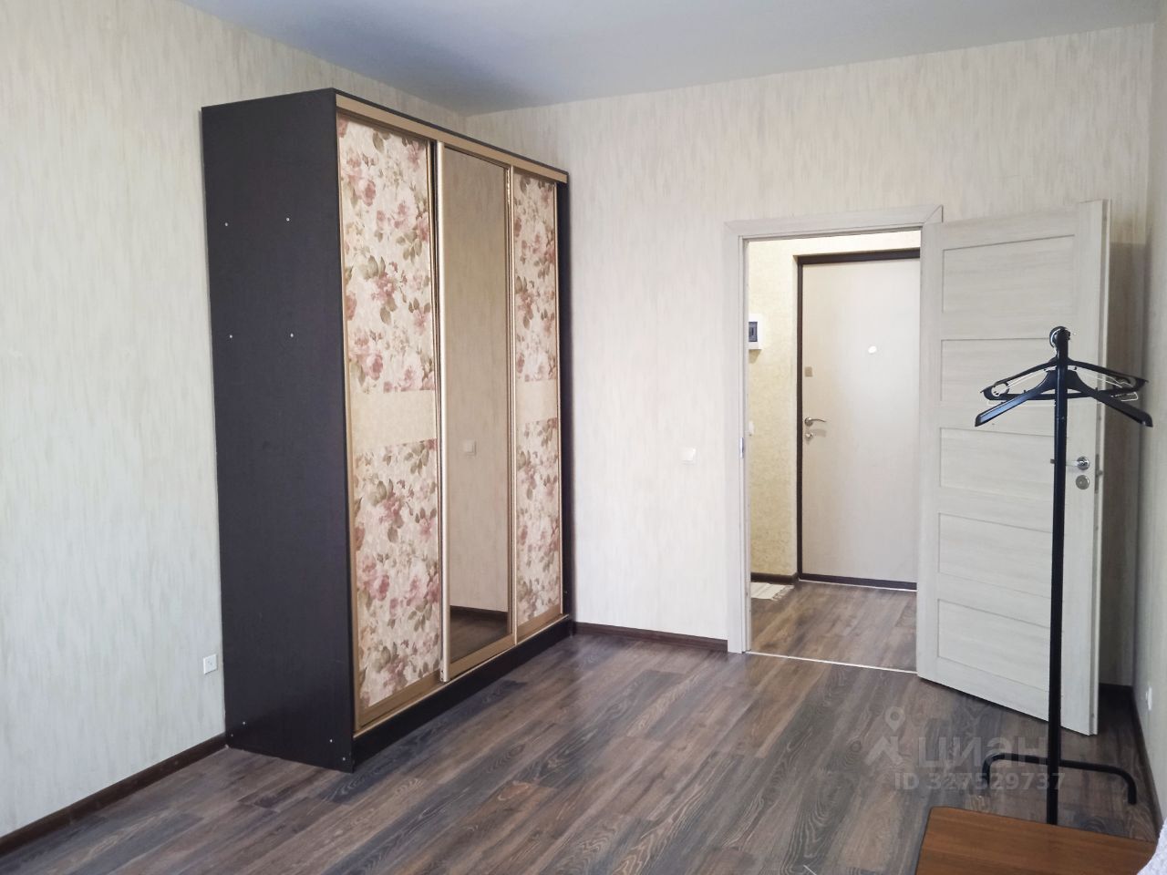 Продажа 2-комн квартиры на вторичном рынке улица Маршала Казакова, 70к1