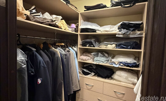 Продажа 3-комн квартиры на вторичном рынке ул Профсоюзная,  д. 136,  к. 3