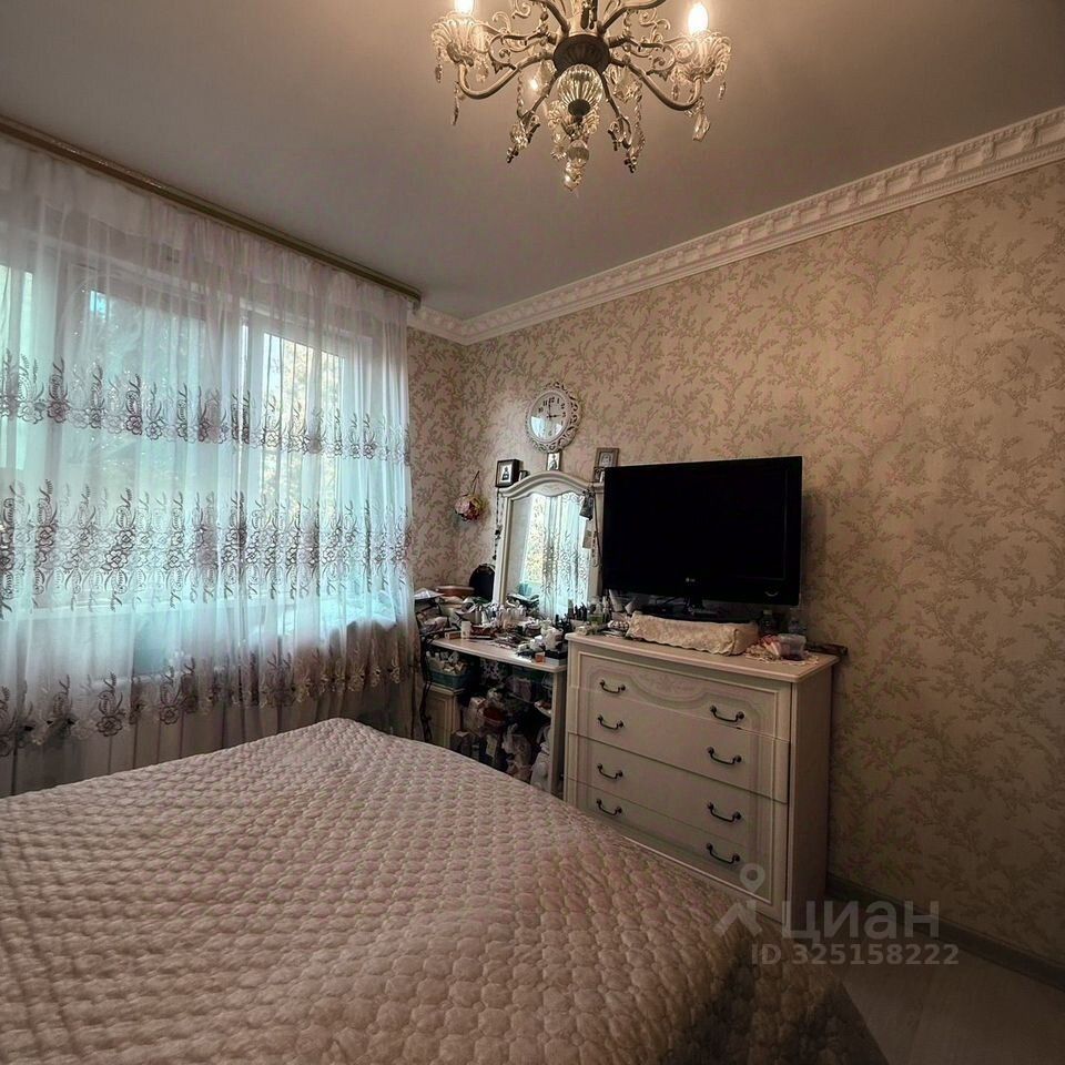 Продажа 3-комн квартиры на вторичном рынке Звенигород, Спортивная улица, 12