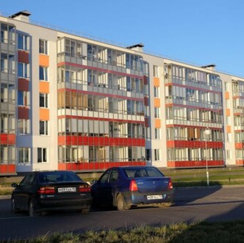 2-комн квартира Парковая улица,  д. 18