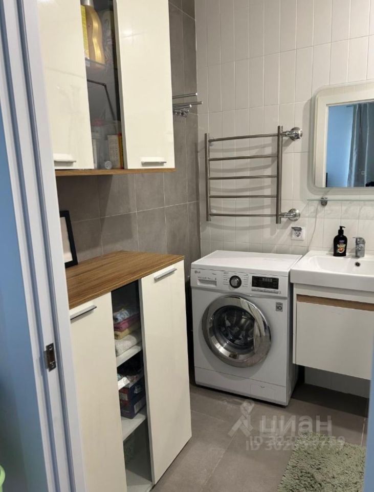 Продажа 2-комн квартиры на вторичном рынке Одинцово, улица Маршала Бирюзова, 13