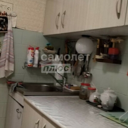 Продажа 1-комн квартиры на вторичном рынке Кавказский б-р,  д. 27