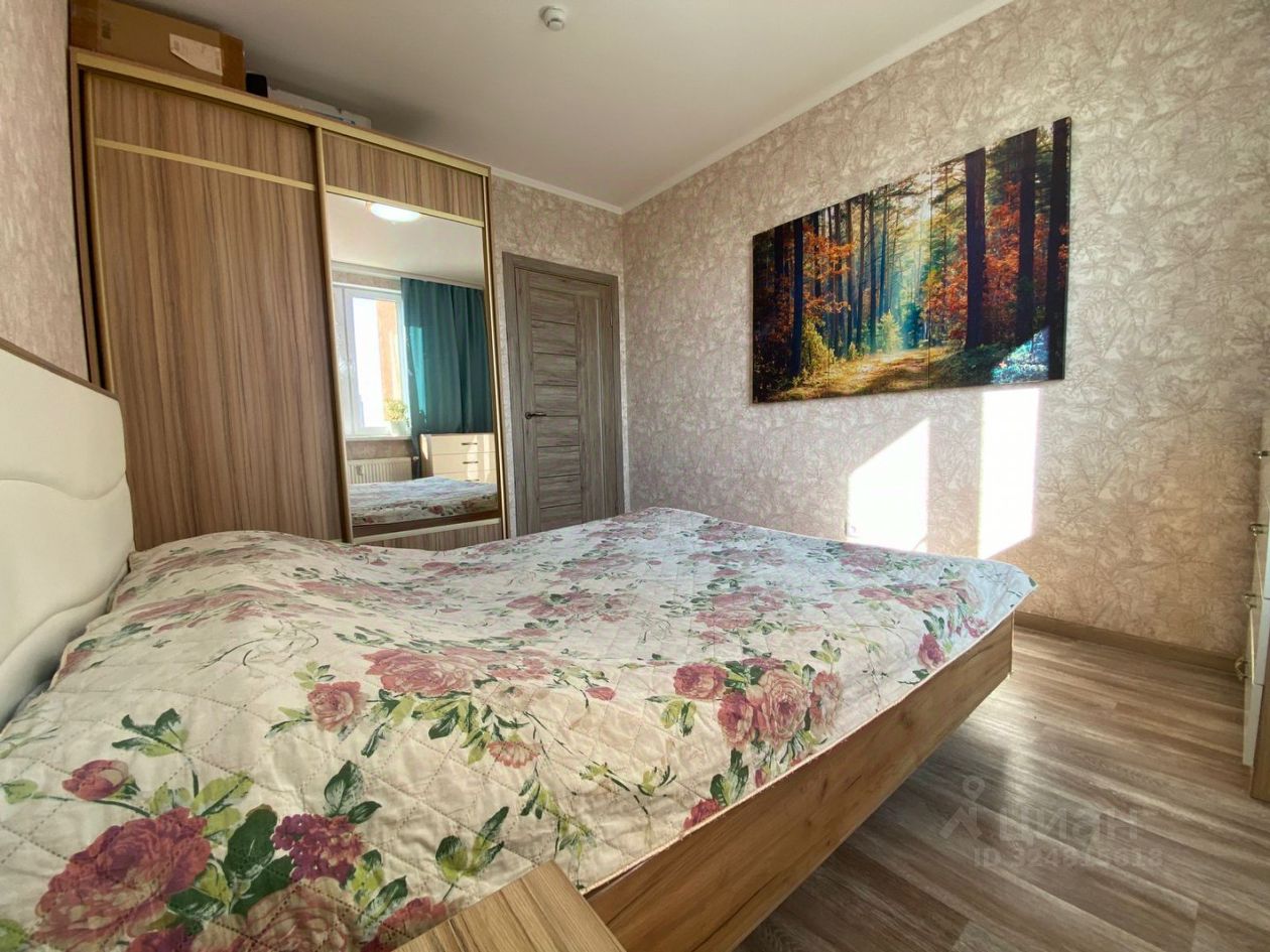 Продажа 3-комн квартиры на вторичном рынке Мурино, проспект Авиаторов Балтики, 19