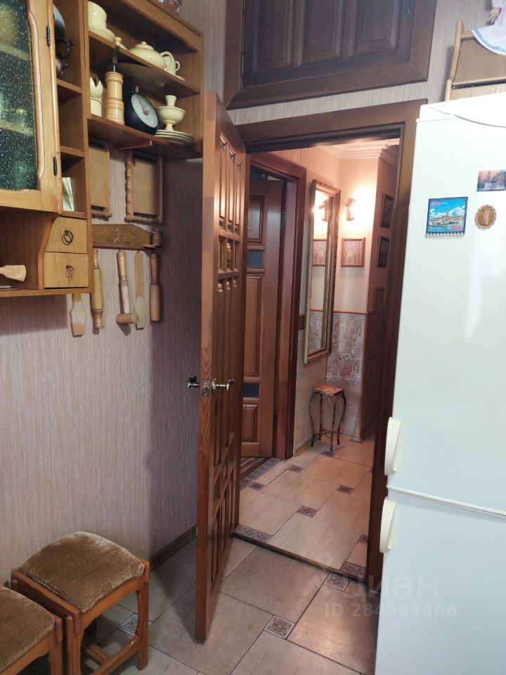 Продажа 3-комн квартиры на вторичном рынке Лосино-Петровский, Октябрьская улица, 3