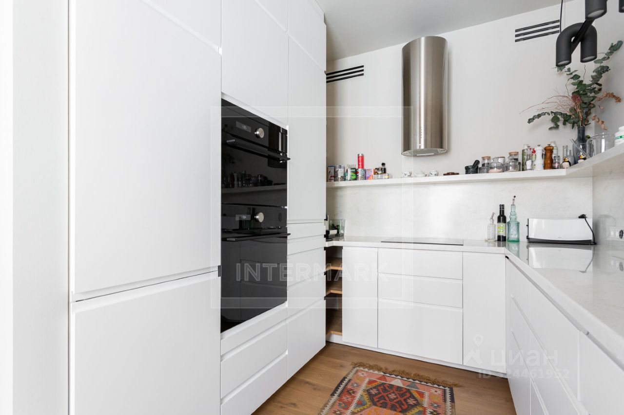 Продажа 6-комн квартиры на вторичном рынке Мясницкая улица, 22С1