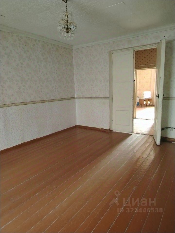 Продажа 3-комн квартиры на вторичном рынке Чехов, улица Гагарина, 35